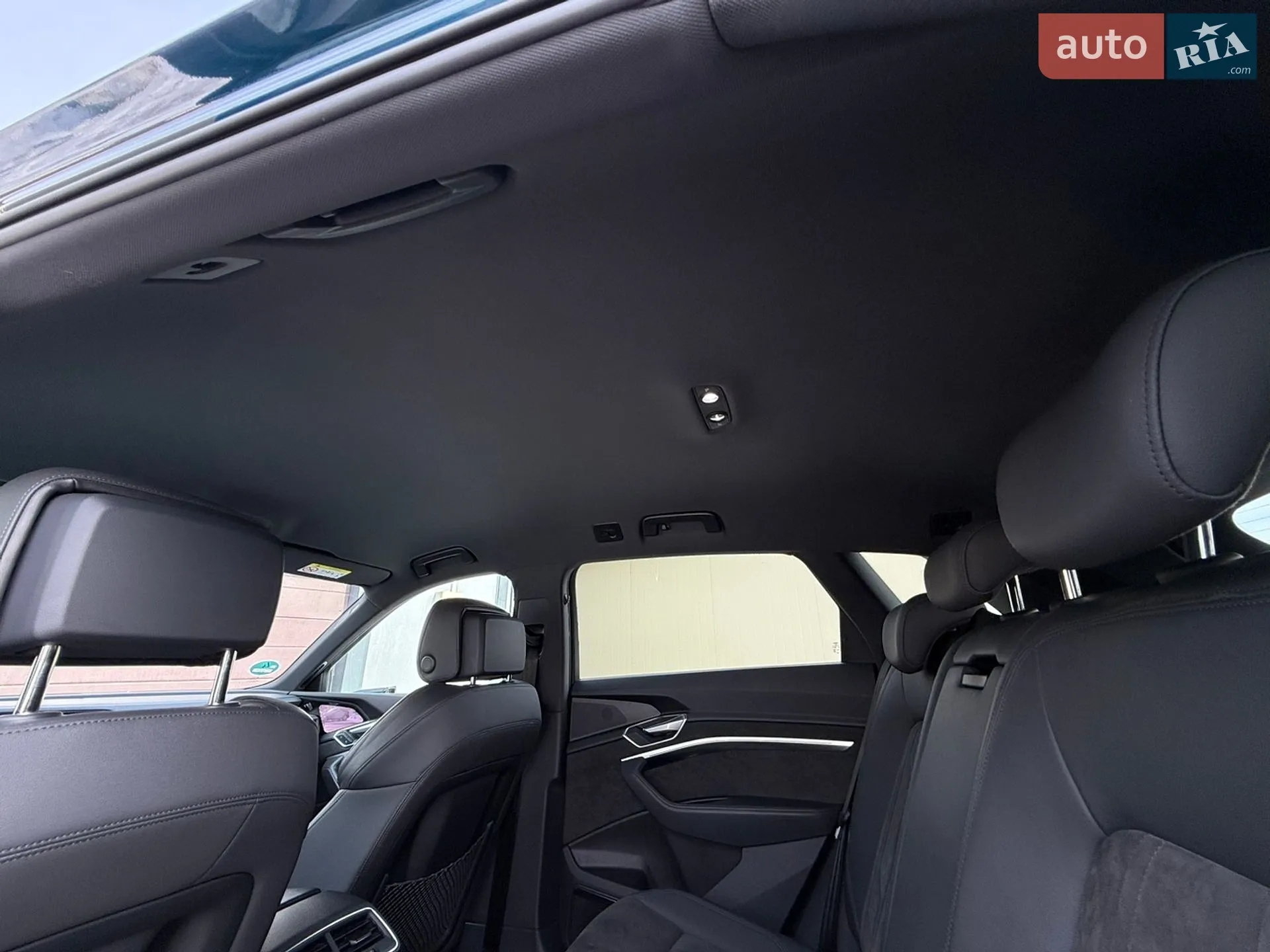 2020 Audi e-tron - мініатюра 12
