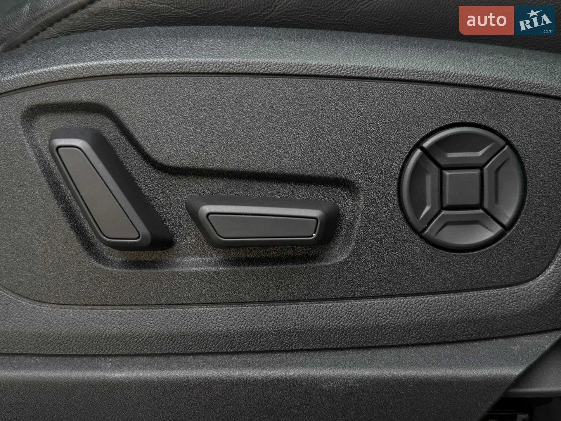 2020 Audi e-tron - мініатюра 121