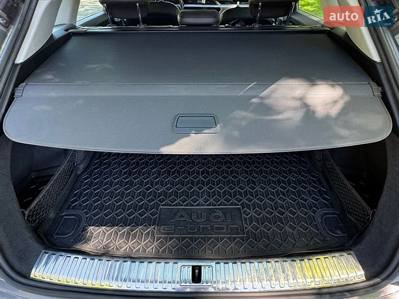 Позашляховик / Кросовер Audi e-tron 2020 в Вінниці