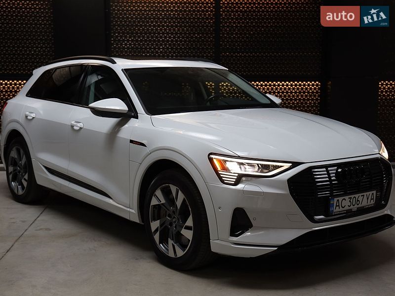 Внедорожник / Кроссовер Audi e-tron 2022 в Луцке