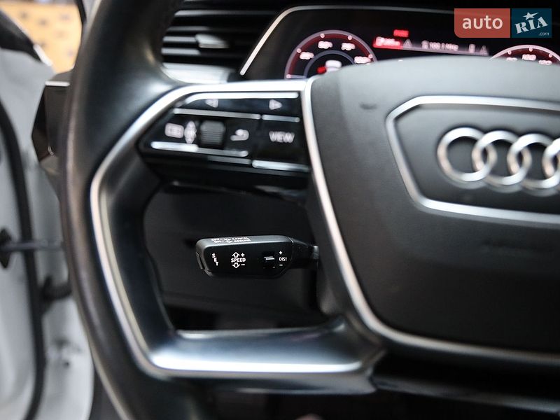 Внедорожник / Кроссовер Audi e-tron 2022 в Луцке