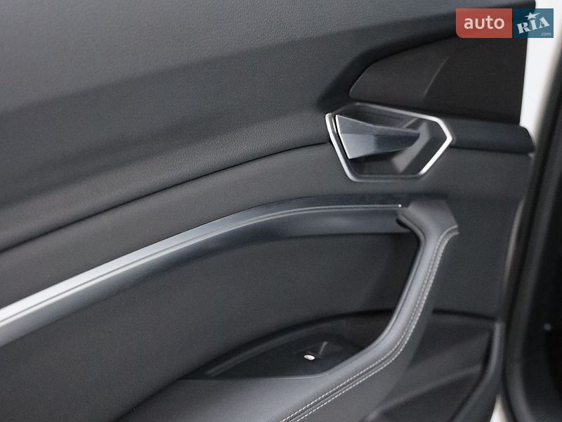 Внедорожник / Кроссовер Audi e-tron 2022 в Луцке