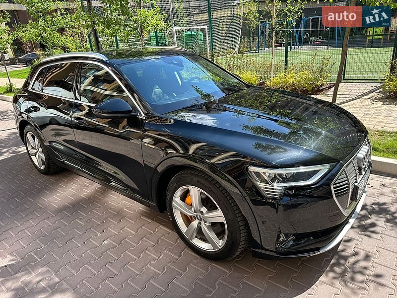 Внедорожник / Кроссовер Audi e-tron 2020 в Киеве