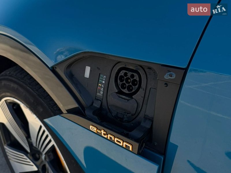Внедорожник / Кроссовер Audi e-tron 2019 в Буче