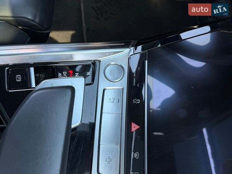 Внедорожник / Кроссовер Audi e-tron 2019 в Буче