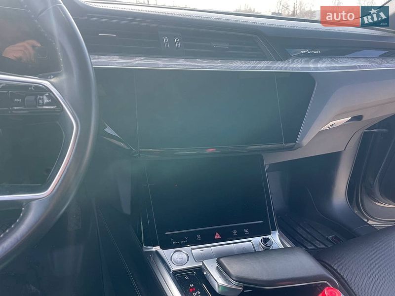 Внедорожник / Кроссовер Audi e-tron 2019 в Киеве