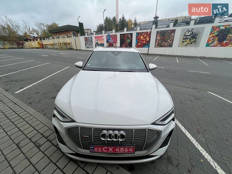 Внедорожник / Кроссовер Audi e-tron 2020 в Львове