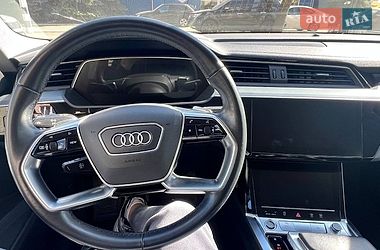 Внедорожник / Кроссовер Audi e-tron 2021 в Киеве