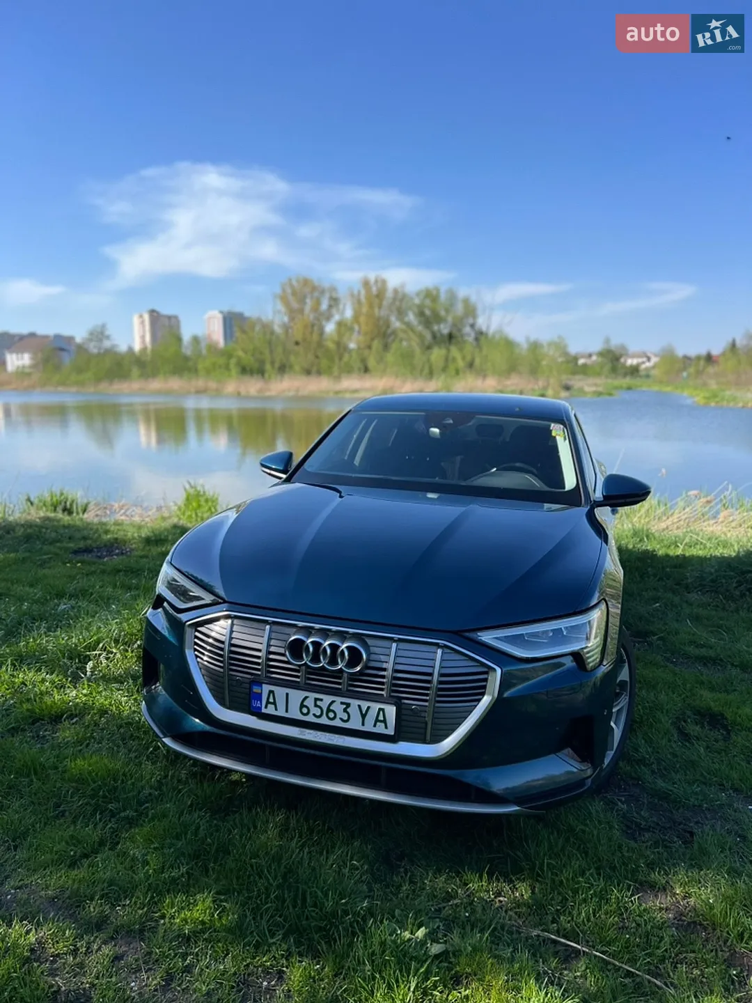 2019 Audi e-tron - мініатюра 2