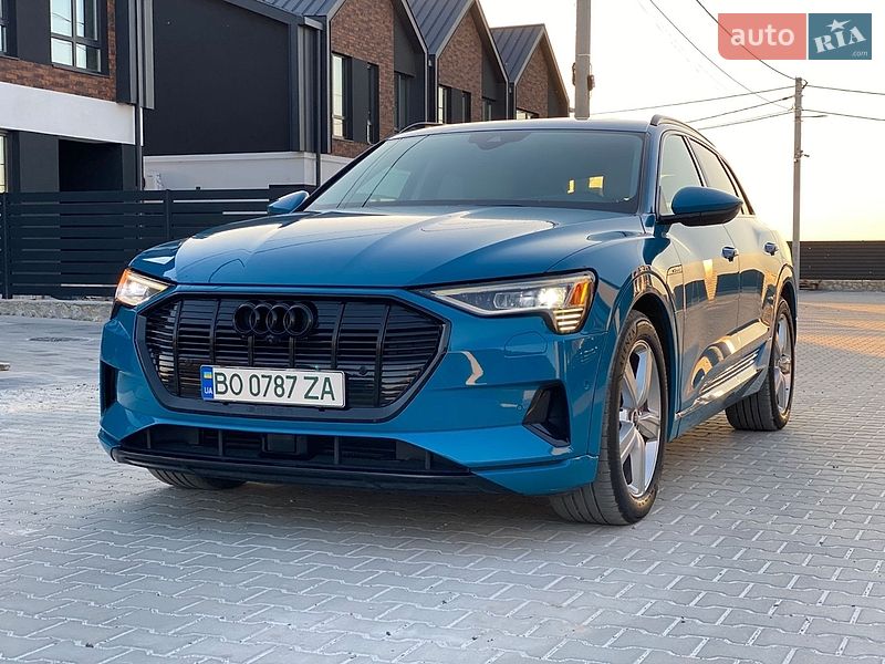 Внедорожник / Кроссовер Audi e-tron 2019 в Тернополе