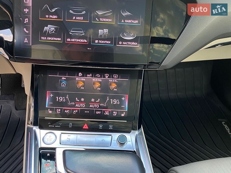 Внедорожник / Кроссовер Audi e-tron 2019 в Тернополе