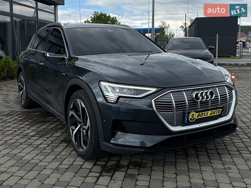Audi e-tron 2022