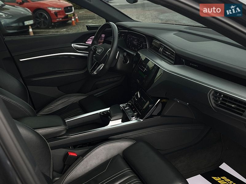 Внедорожник / Кроссовер Audi e-tron 2022 в Мукачево