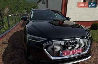 Внедорожник / Кроссовер Audi e-tron 2020 в Сваляве фото 28 Внедорожник / Кроссовер Audi e-tron 2020 в Сваляве