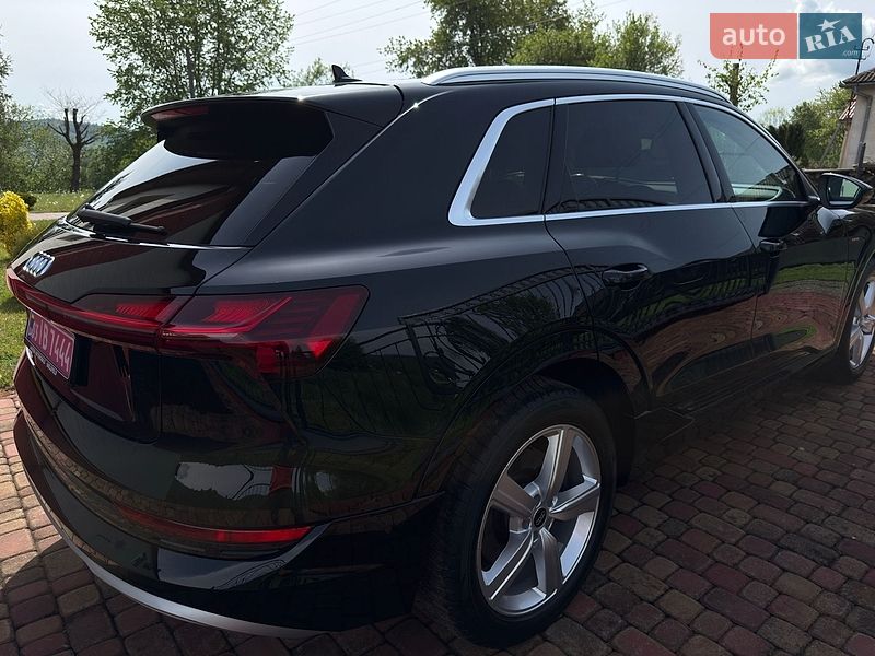 Внедорожник / Кроссовер Audi e-tron 2020 в Сваляве фото 11 Внедорожник / Кроссовер Audi e-tron 2020 в Сваляве