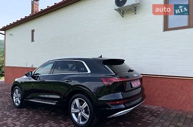 Внедорожник / Кроссовер Audi e-tron 2020 в Сваляве фото 20 Внедорожник / Кроссовер Audi e-tron 2020 в Сваляве