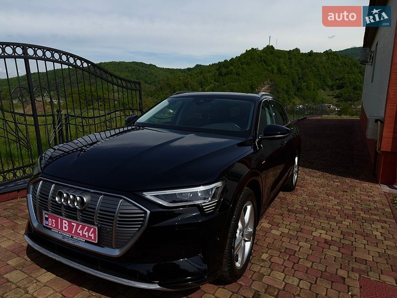 Внедорожник / Кроссовер Audi e-tron 2020 в Сваляве фото 5 Внедорожник / Кроссовер Audi e-tron 2020 в Сваляве