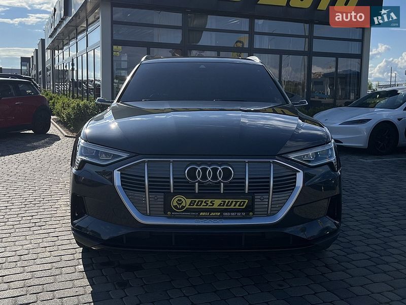 Внедорожник / Кроссовер Audi e-tron 2022 в Мукачево