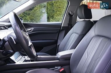 Внедорожник / Кроссовер Audi e-tron 2022 в Киеве