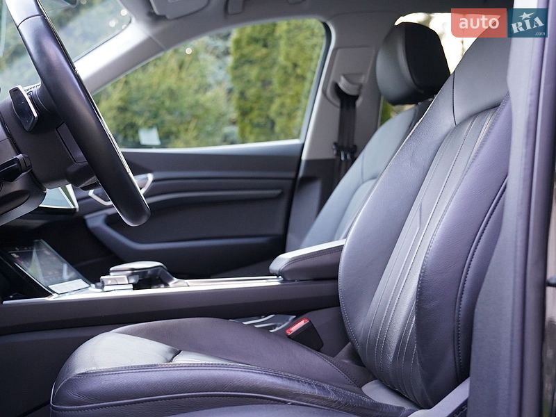 Внедорожник / Кроссовер Audi e-tron 2022 в Киеве