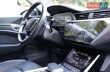 Внедорожник / Кроссовер Audi e-tron 2022 в Киеве