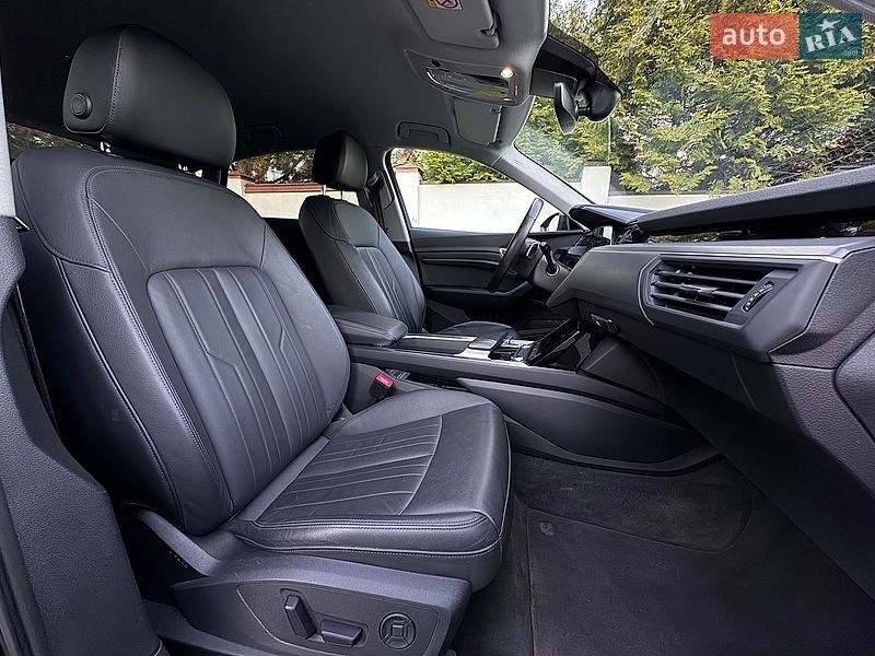 Внедорожник / Кроссовер Audi e-tron 2022 в Киеве