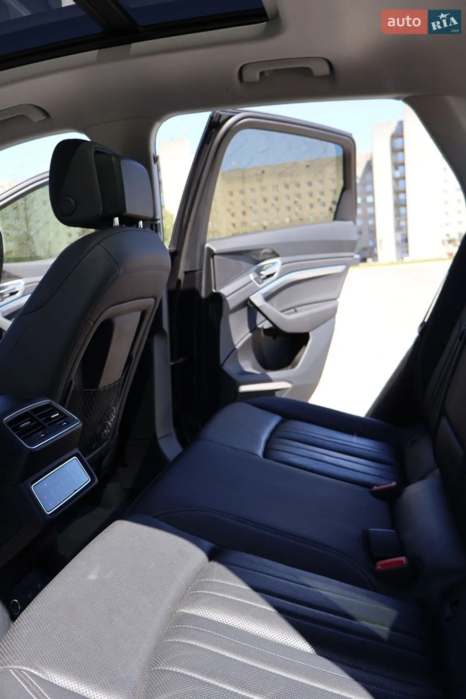2019 Audi e-tron - мініатюра 23