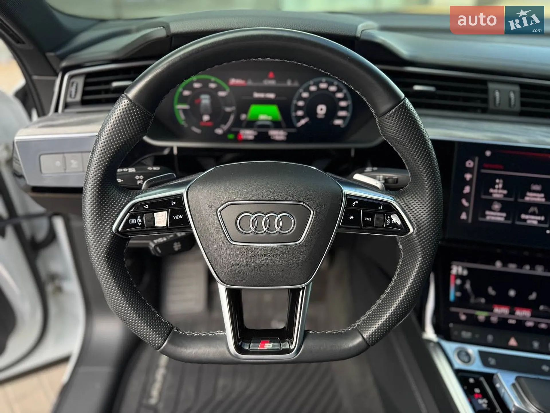 2021 Audi e-tron - мініатюра 9