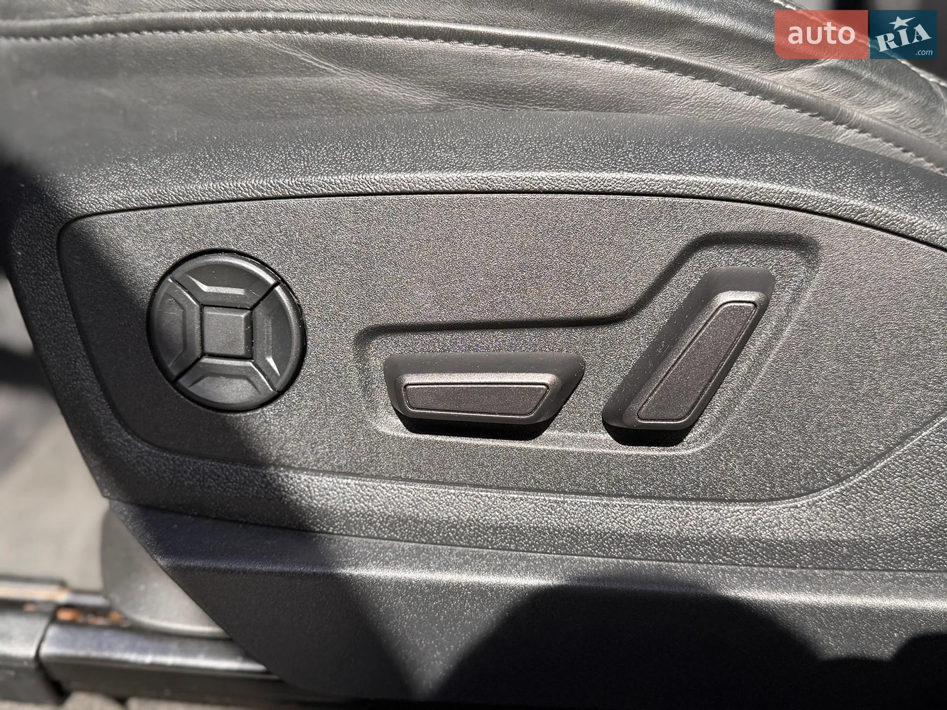 2021 Audi e-tron - мініатюра 26