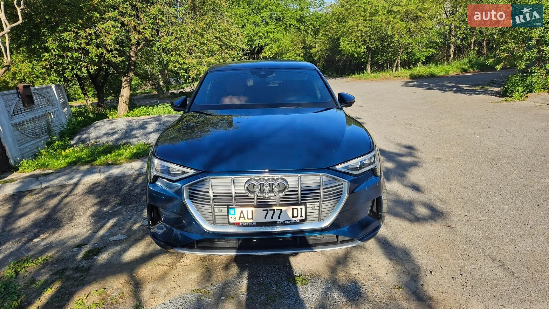 2019 Audi e-tron - мініатюра 2
