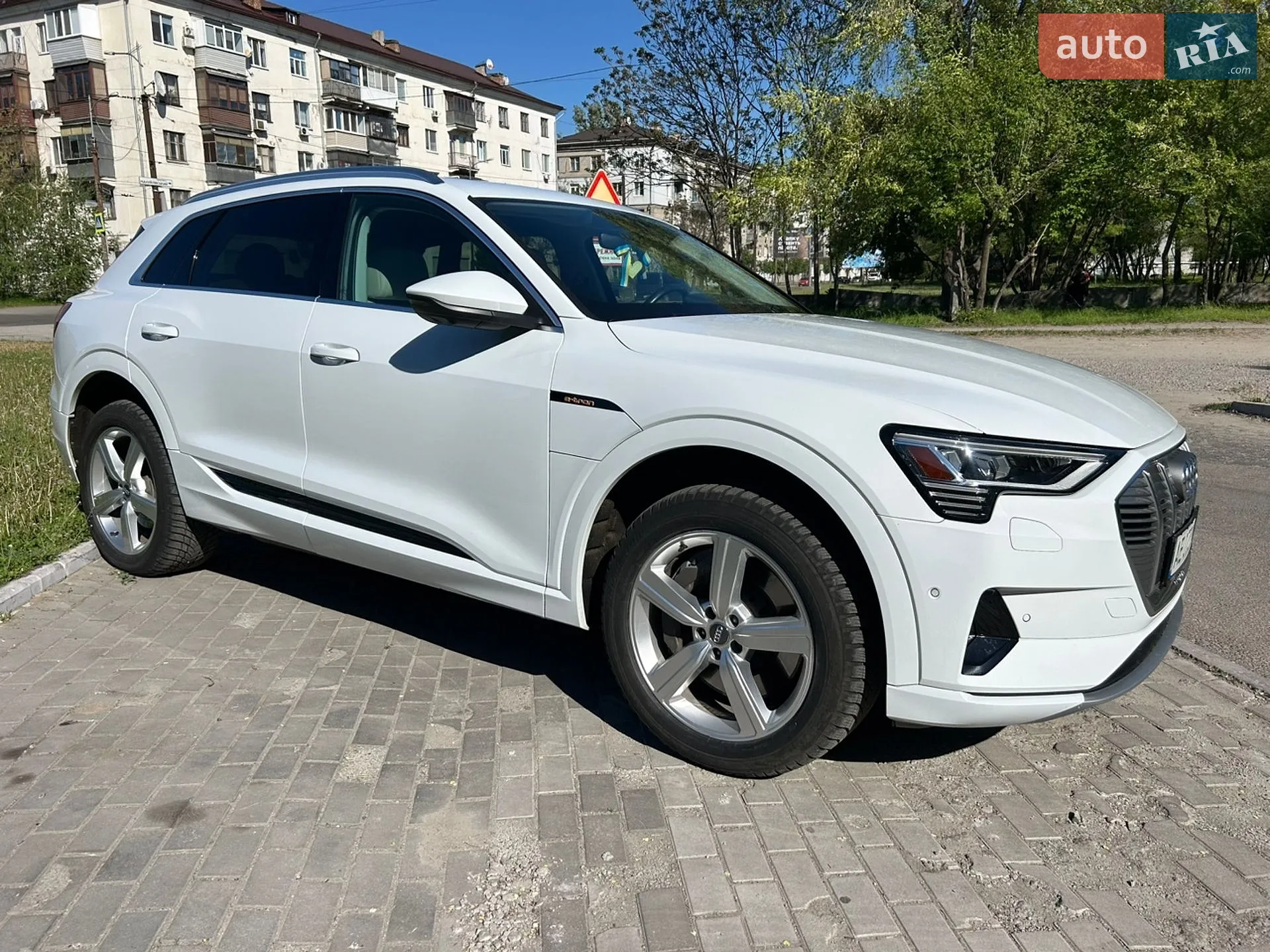 2019 Audi e-tron - мініатюра 3