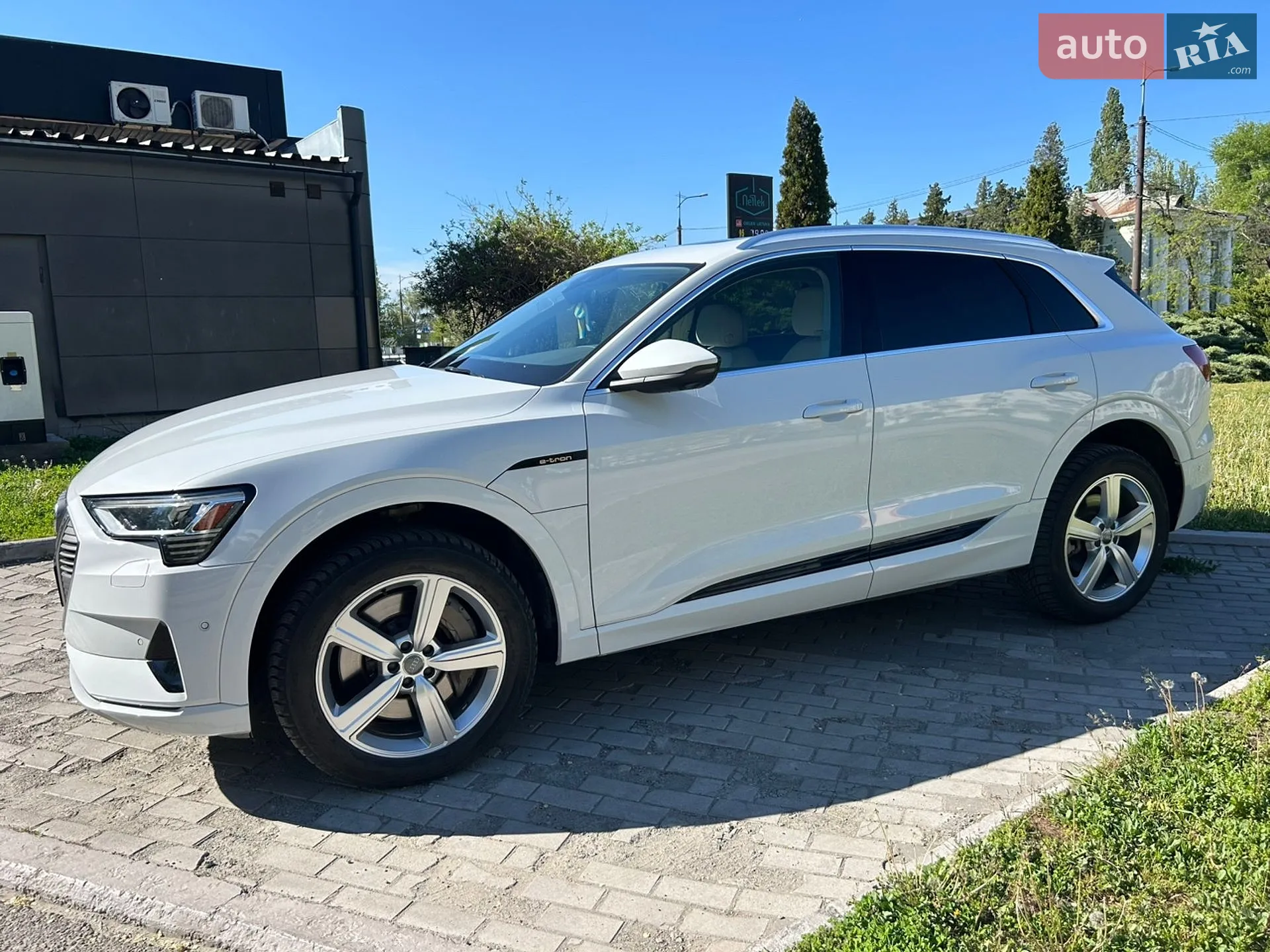 2019 Audi e-tron - мініатюра 6