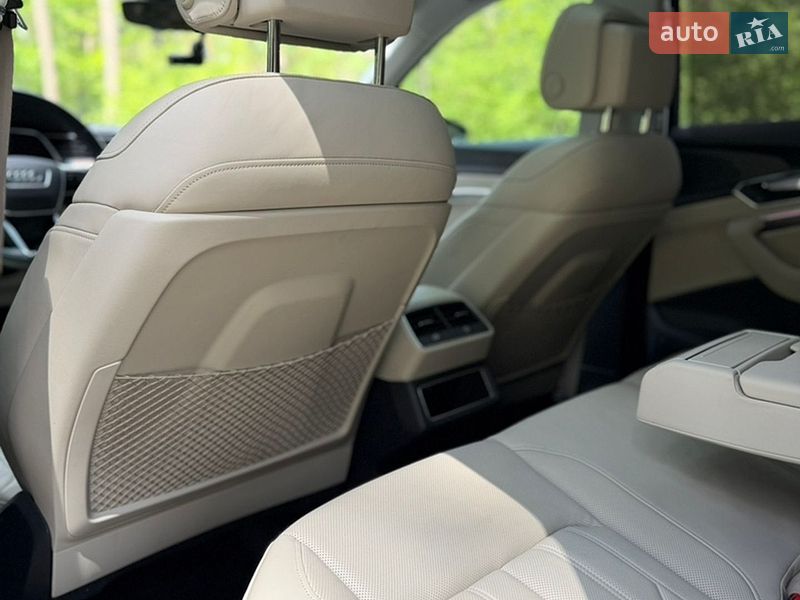 Внедорожник / Кроссовер Audi e-tron 2019 в Львове