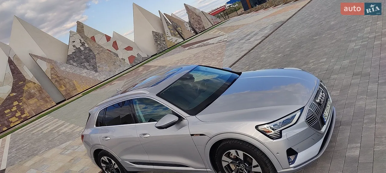 2020 Audi e-tron - мініатюра 16