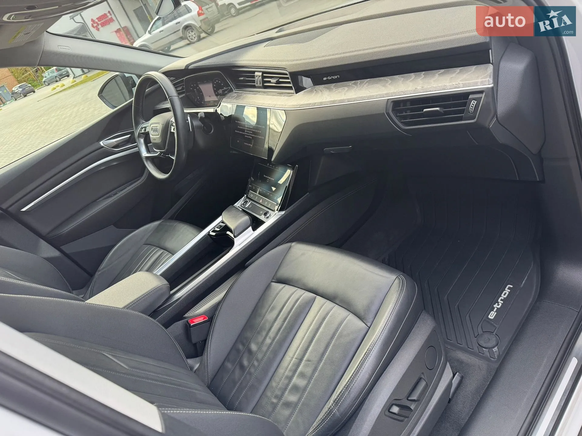 2022 Audi e-tron - мініатюра 13