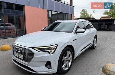 Позашляховик / Кросовер Audi e-tron 2019 в Володимирі