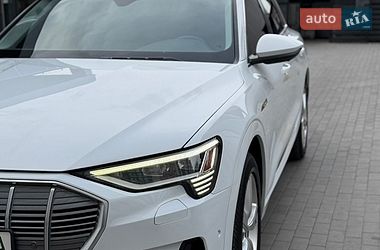 Позашляховик / Кросовер Audi e-tron 2019 в Володимирі