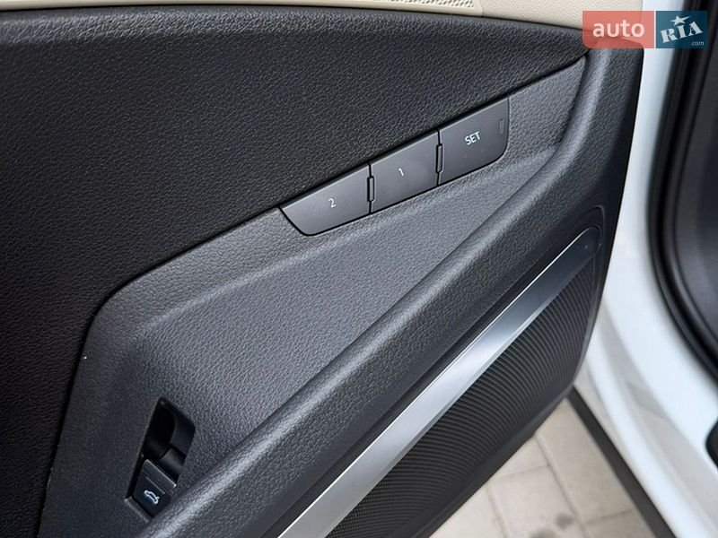 Позашляховик / Кросовер Audi e-tron 2019 в Володимирі