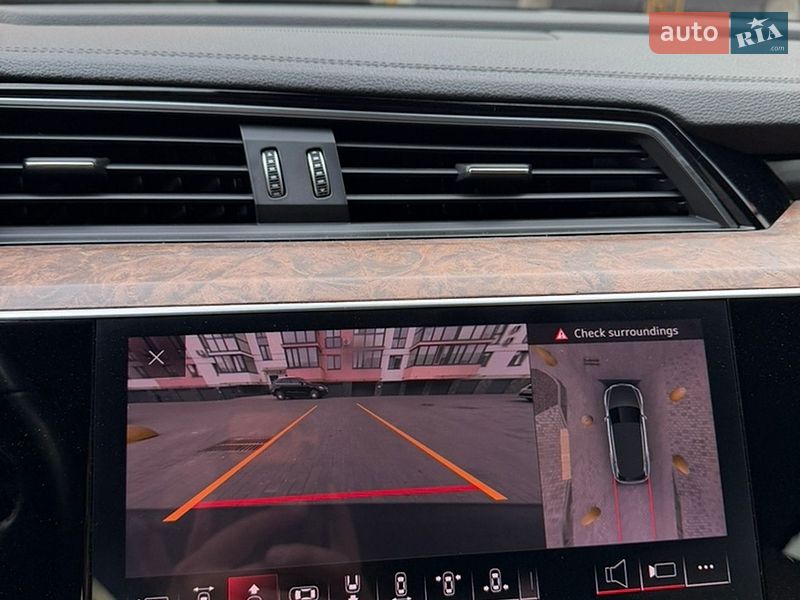 Позашляховик / Кросовер Audi e-tron 2019 в Володимирі