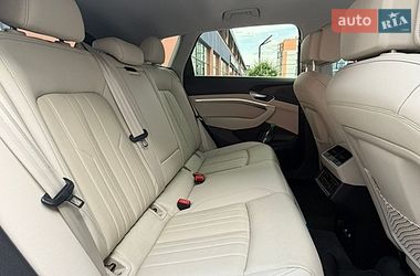 Позашляховик / Кросовер Audi e-tron 2019 в Володимирі