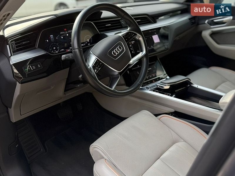 Позашляховик / Кросовер Audi e-tron 2020 в Львові