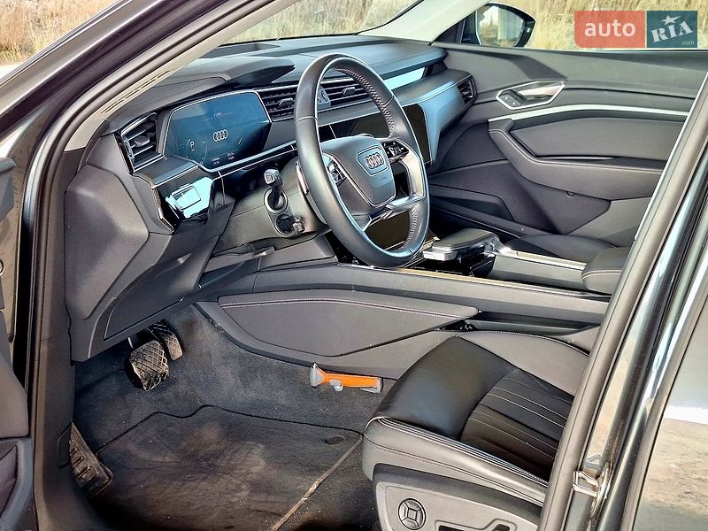 Позашляховик / Кросовер Audi e-tron 2019 в Тернополі