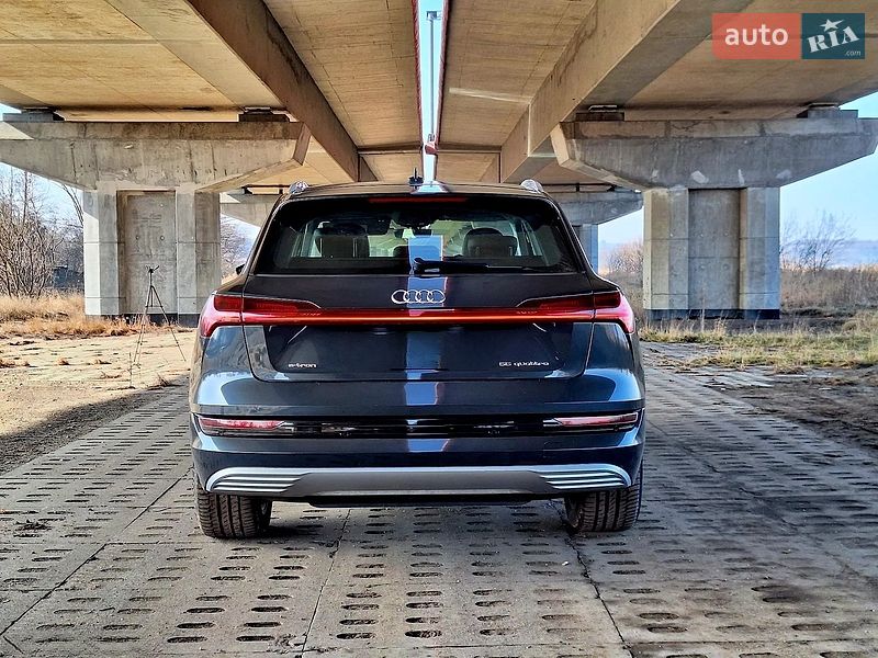 Позашляховик / Кросовер Audi e-tron 2019 в Тернополі