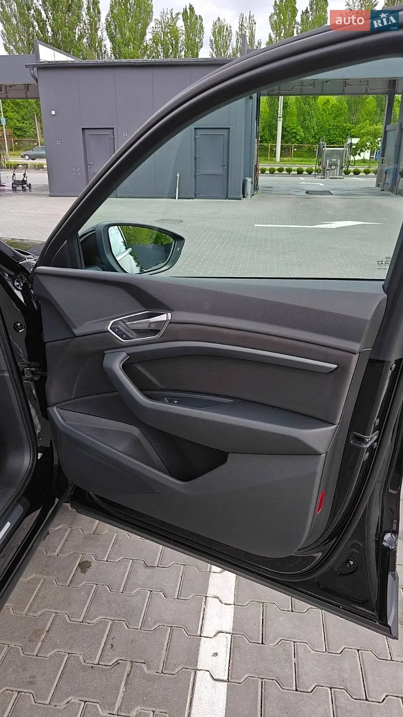 2021 Audi e-tron - мініатюра 20