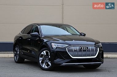 Внедорожник / Кроссовер Audi e-tron 2022 в Киеве