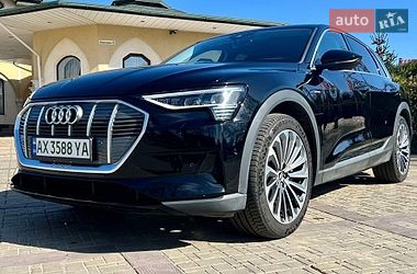 Позашляховик / Кросовер Audi e-tron 2021 в Харкові