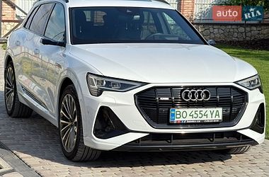 Позашляховик / Кросовер Audi e-tron 2021 в Волочиську