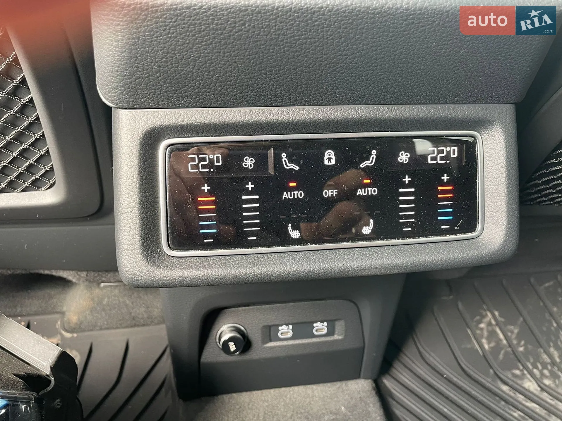 2020 Audi e-tron - мініатюра 18