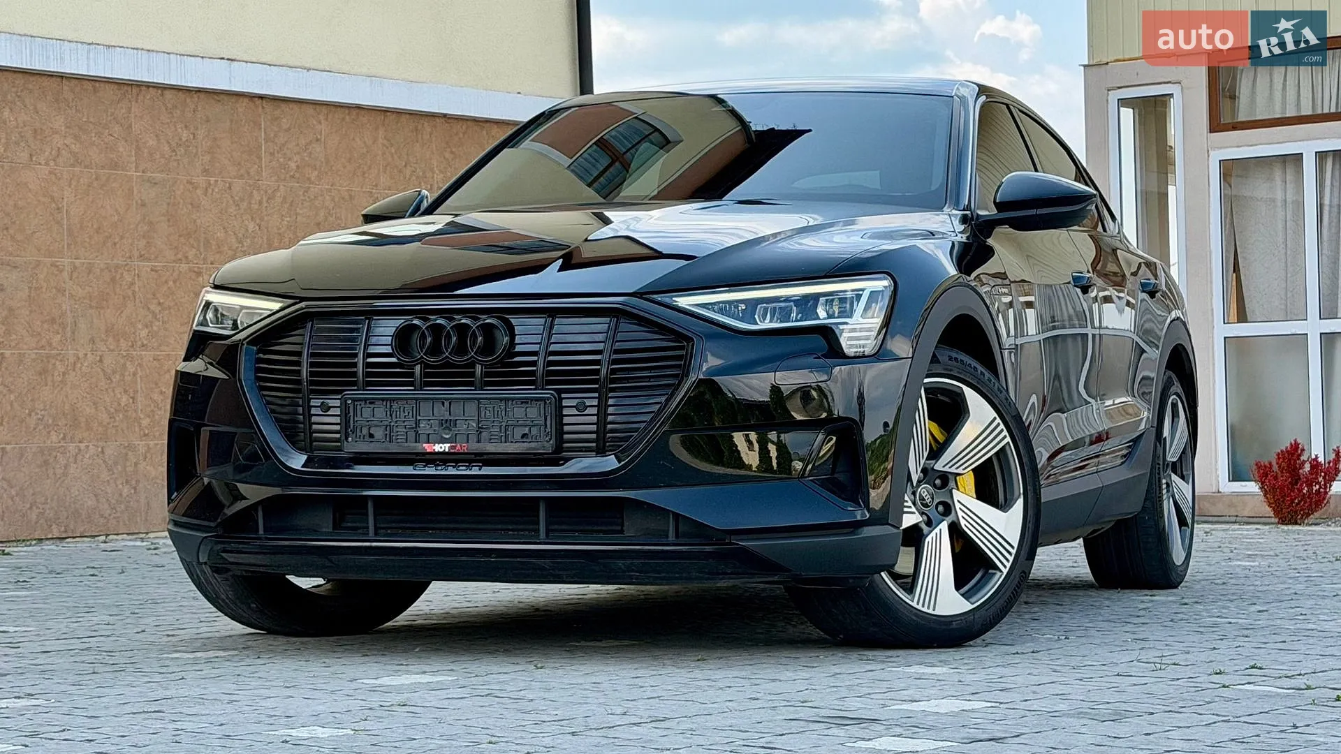 2021 Audi e-tron - мініатюра 2