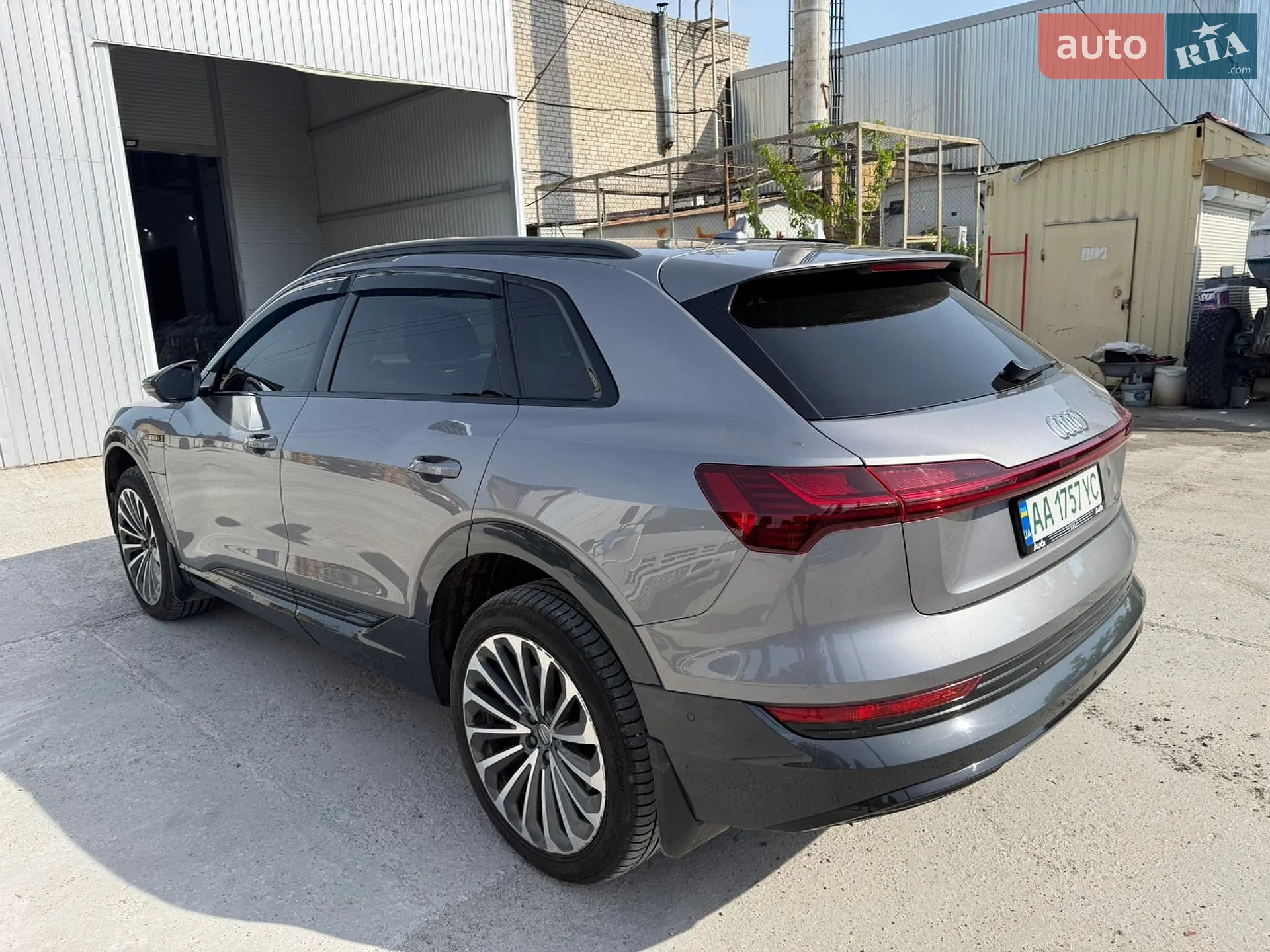 2019 Audi e-tron - мініатюра 18